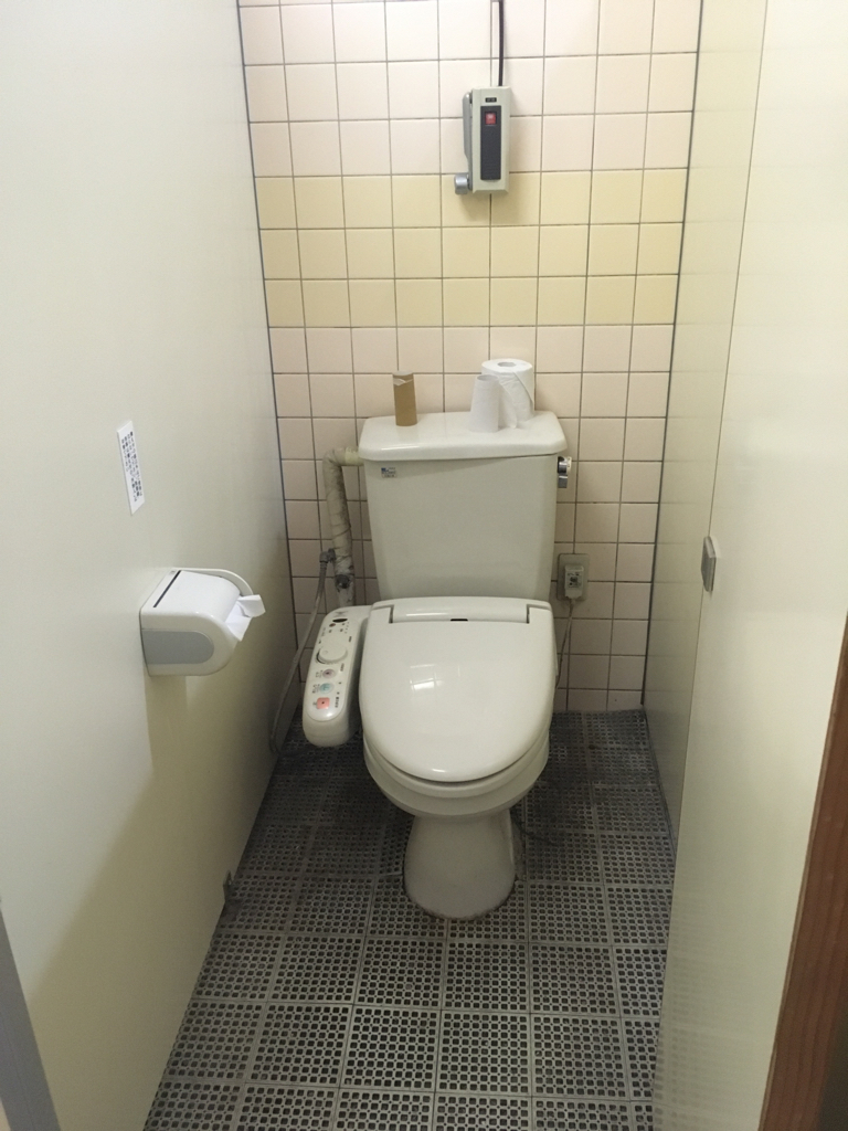 八ヶ岳山荘の山トイレ写真1