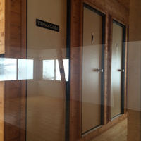 乾徳山 高原ヒュッテ避難小屋(冬季閉鎖)の登山トイレ