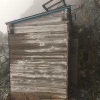 カニのヨコバイの登山トイレ