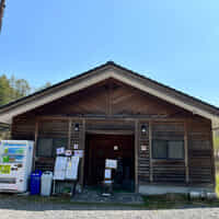美ヶ原　百曲りコース　登山口の登山トイレ