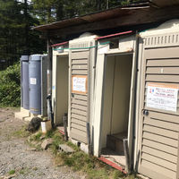 双子池ヒュッテの登山トイレ