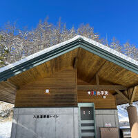 入笠山　入笠湿原前トイレ　山彦荘横の登山トイレ