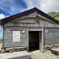 剱御前小舎公衆トイレの登山トイレ