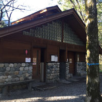 徳沢の登山トイレ